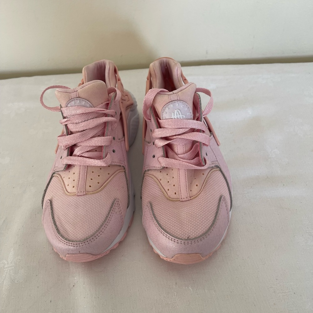 Nike Air Huarache shoes size 4.5 Y